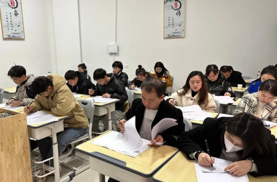 寻找闪光的你| 怀化市恒雅高级中学2023年第二轮教师选聘会圆满结束
