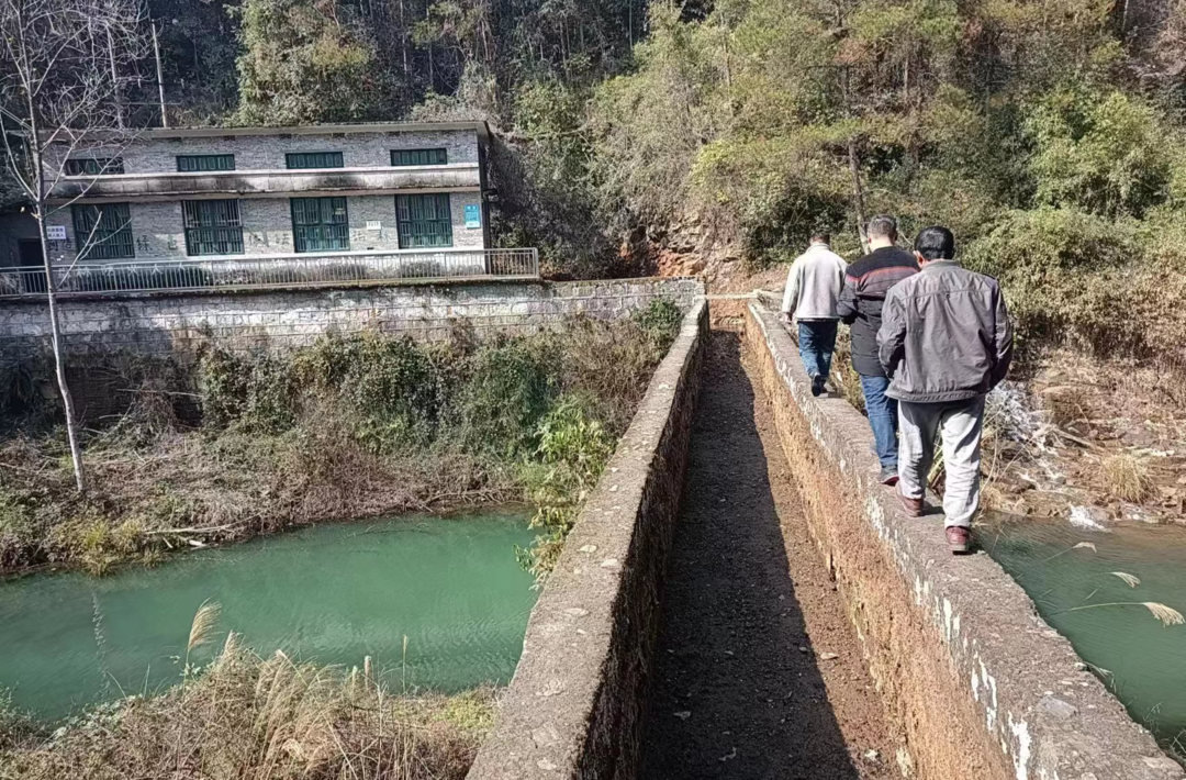 新建镇：备战春耕 水利先行