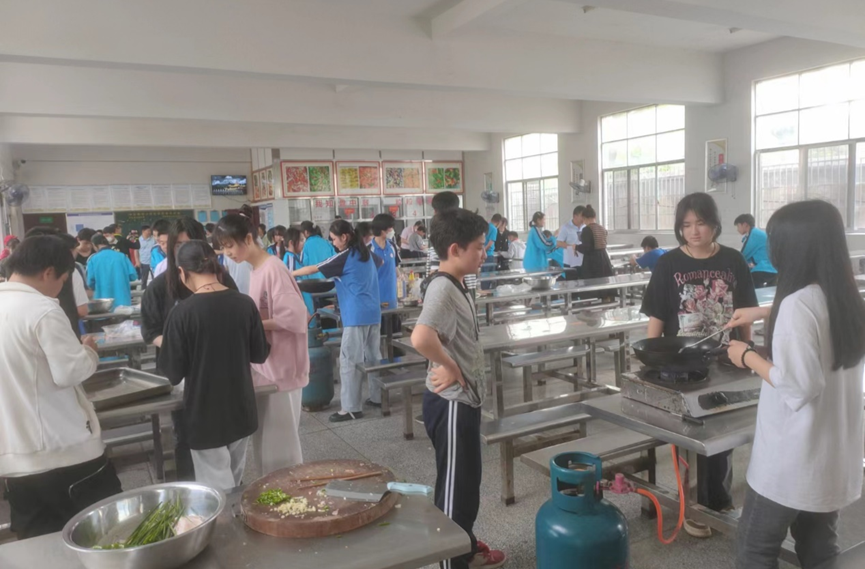 中方县桐木镇中学开展“技能出众，生活出彩” 劳动技能大赛