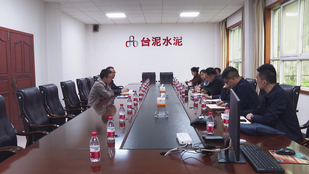 胡杰到中方产业开发区调研企业运行及标准化厂房建设工作