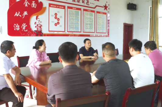 胡杰到新建镇走访慰问