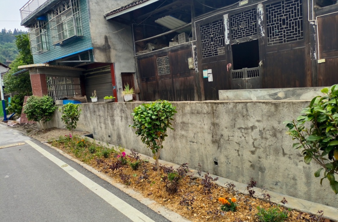 中方县新路河镇幸福村：开展人居环境整治行动