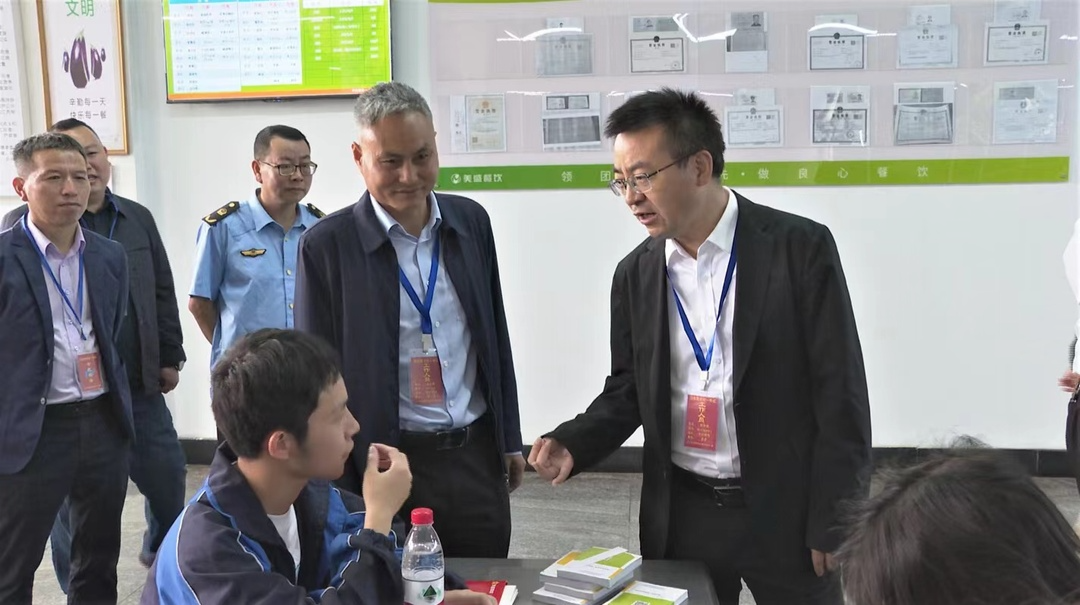 视频|张家铣到中方一中检查指导高考学考准备工作