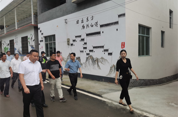 中方县桐木镇： 清廉文化风正劲 奏响“干”的最强音