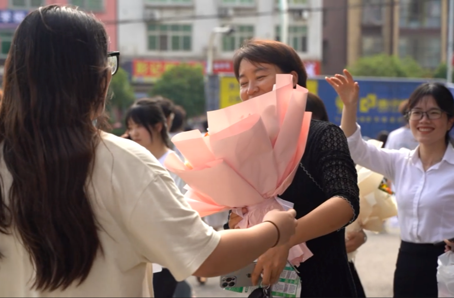 图集|有一种心情叫“高考结束了”