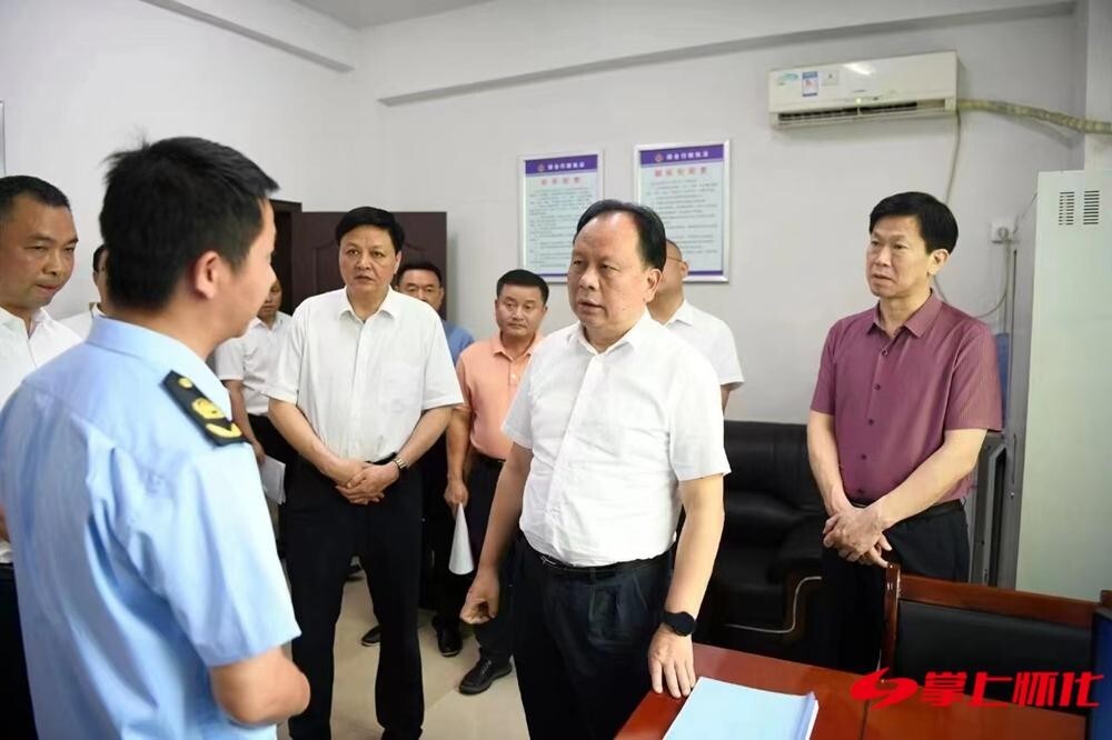 周农在怀化调研时强调：努力打通基层依法行政“最后一公里” 为中国式现代化新湖南建设增亮添彩