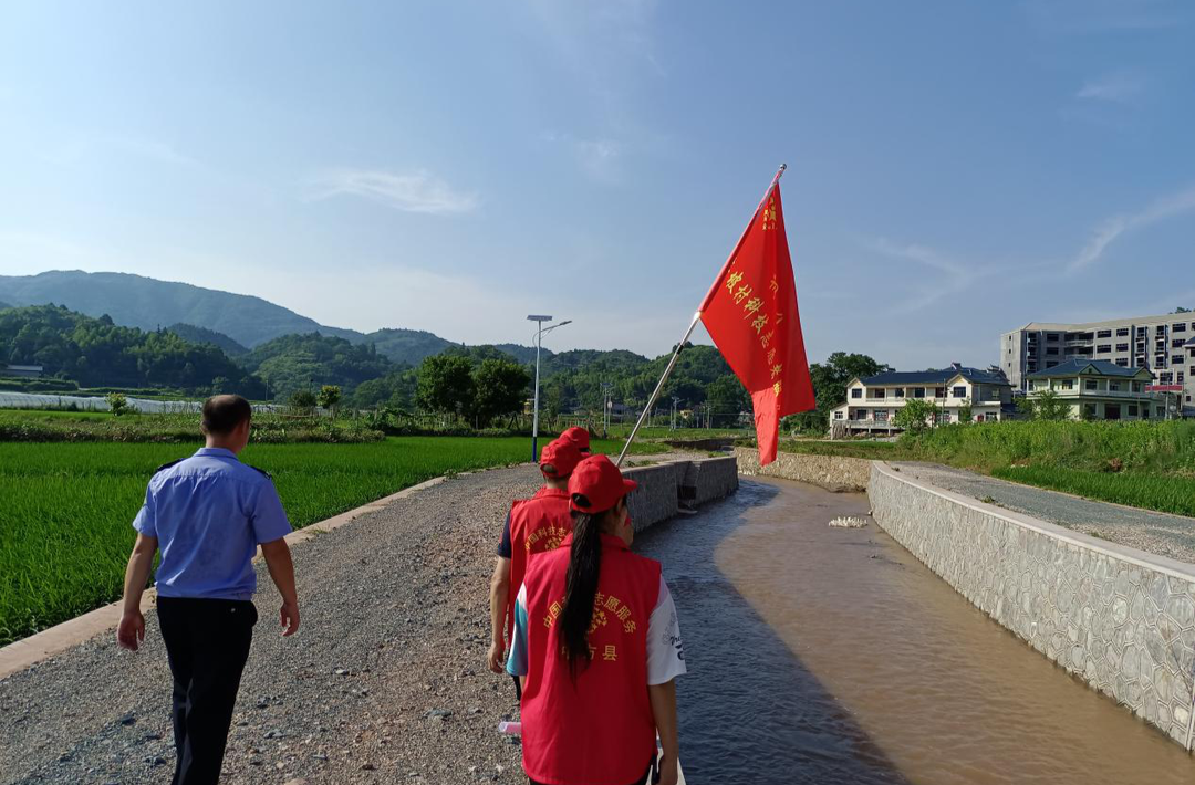 中方县桐木镇：开展防溺水安全教育及巡河护民行动