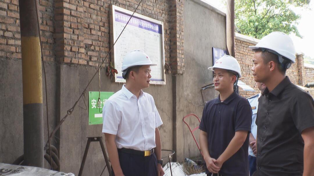胡杰赴企业检查安全生产工作