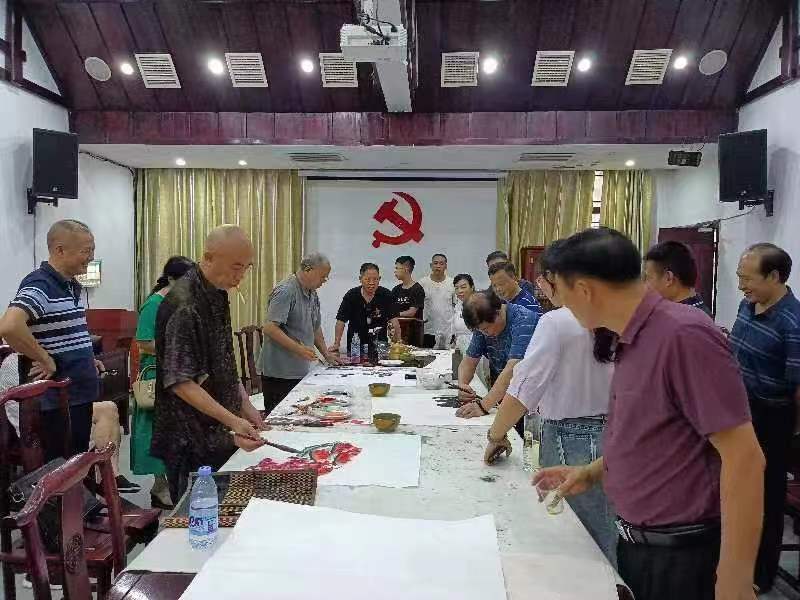 中方县诗词楹联家协会开展采风活动
