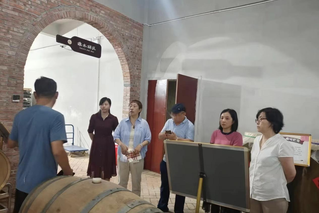 县委统战部创新“民族+企业”模式 助推中国南方葡萄沟酒庄高质量发展