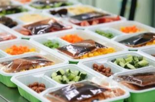 预制菜菜品安全问题引担忧 饭店使用前是否应说一声？