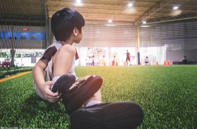 运动男孩同一位置骨折两次  医生建议树立安全防范意识