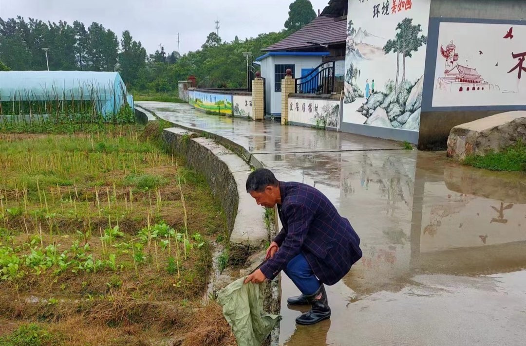 中方县：公益岗位为乡村振兴“添砖加瓦”