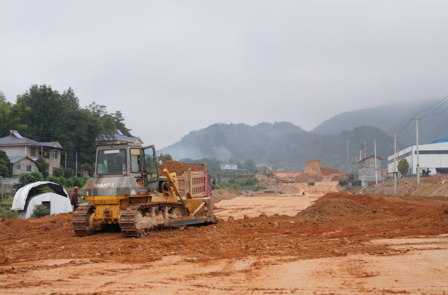 中方：中秋国庆期间不停工 重点项目建设“加速跑”