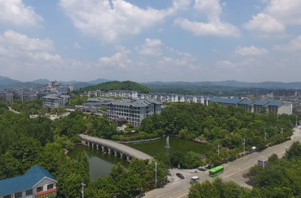 中方县城管执法局：开展秋冬大气污染综合整治“利剑”行动