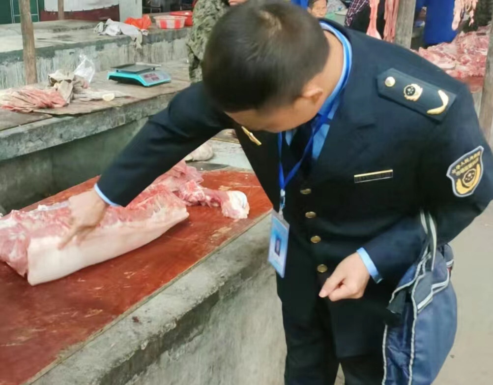 中方县接龙镇：开展肉类食品检查，营造优质营商环境