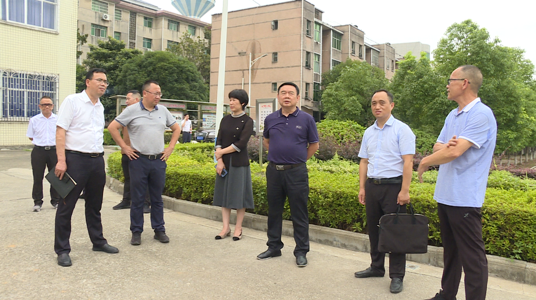 张必忠现场调研鹤中一体化教育项目推进情况