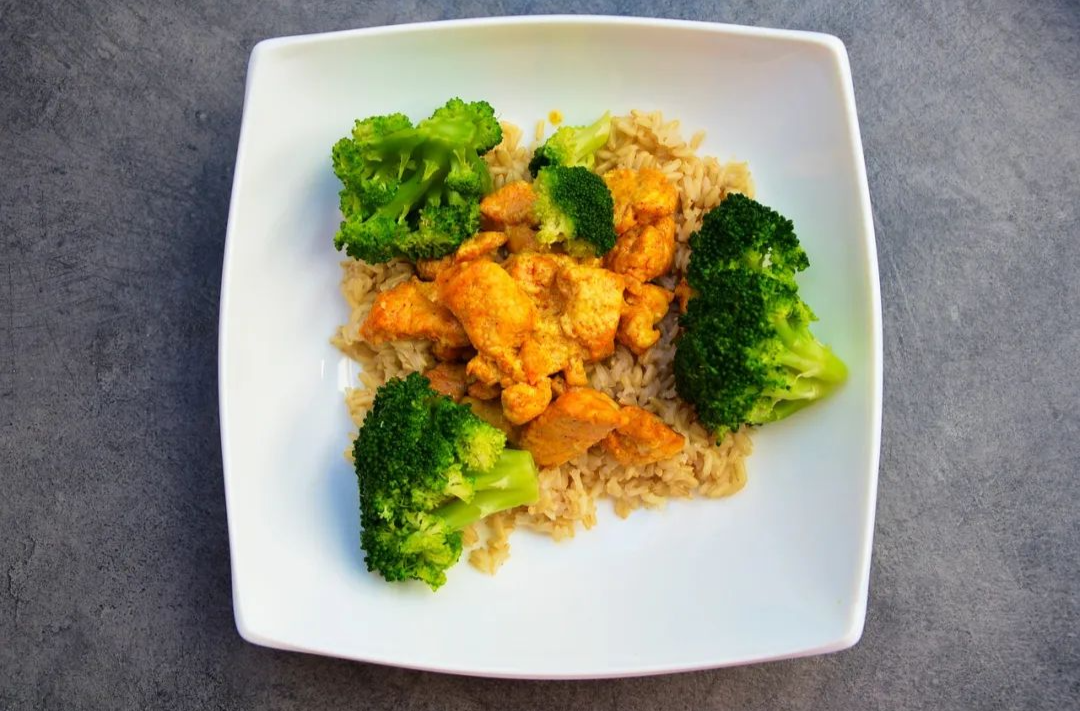 一到晚上就饿，狂想吃东西，还有救吗?