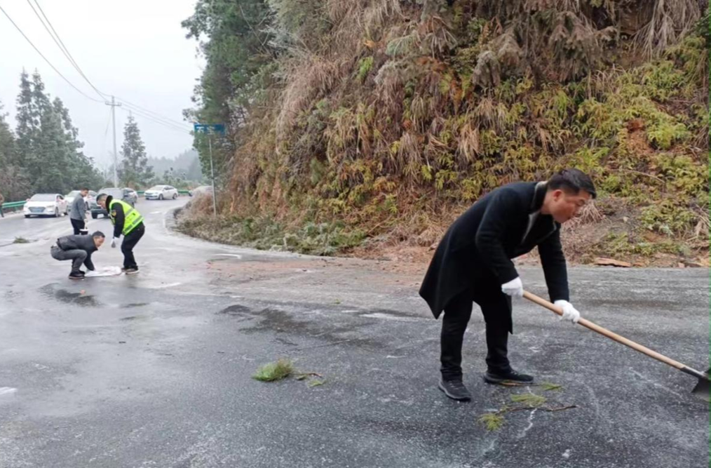逆风战冰暖众心——新路河镇全力应对低温雨雪冰冻天气纪实