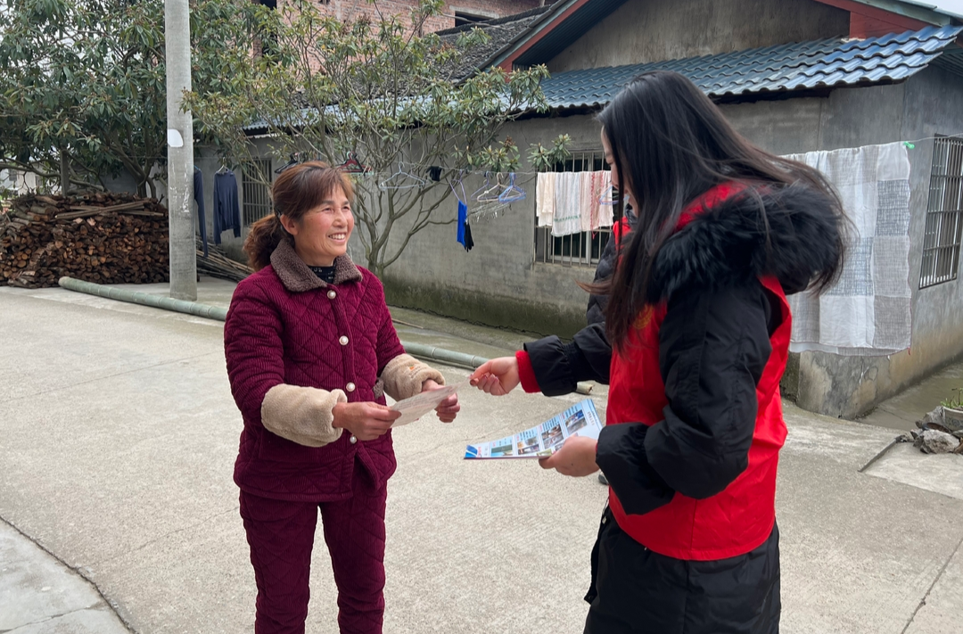 中方县中方镇栗山村开展禁毒宣传活动