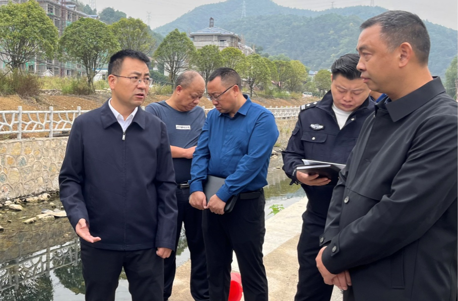 央广网|湖南中方：未督自查 溯源整治溪水污染问题