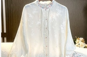 国风个性化消费火了 “新中式”女装销量同比增长400%