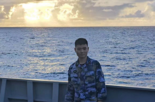 26℃丨 好样的！湖南“00后”小伙在广西勇救落海女孩