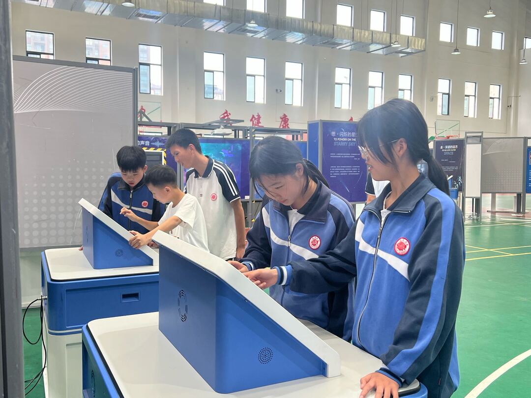 中国流动科技馆湖南巡展走进中方