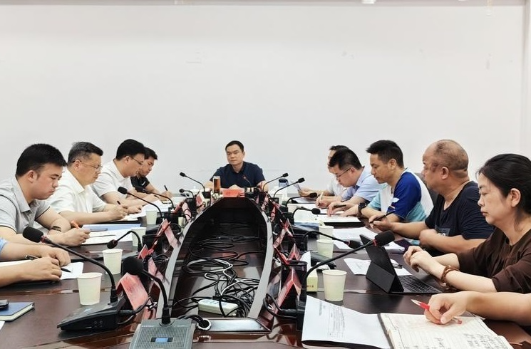 胡杰主持召开生态环保督察相关工作调度会