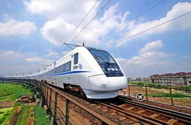 全国铁路6月15日实行新的列车运行图