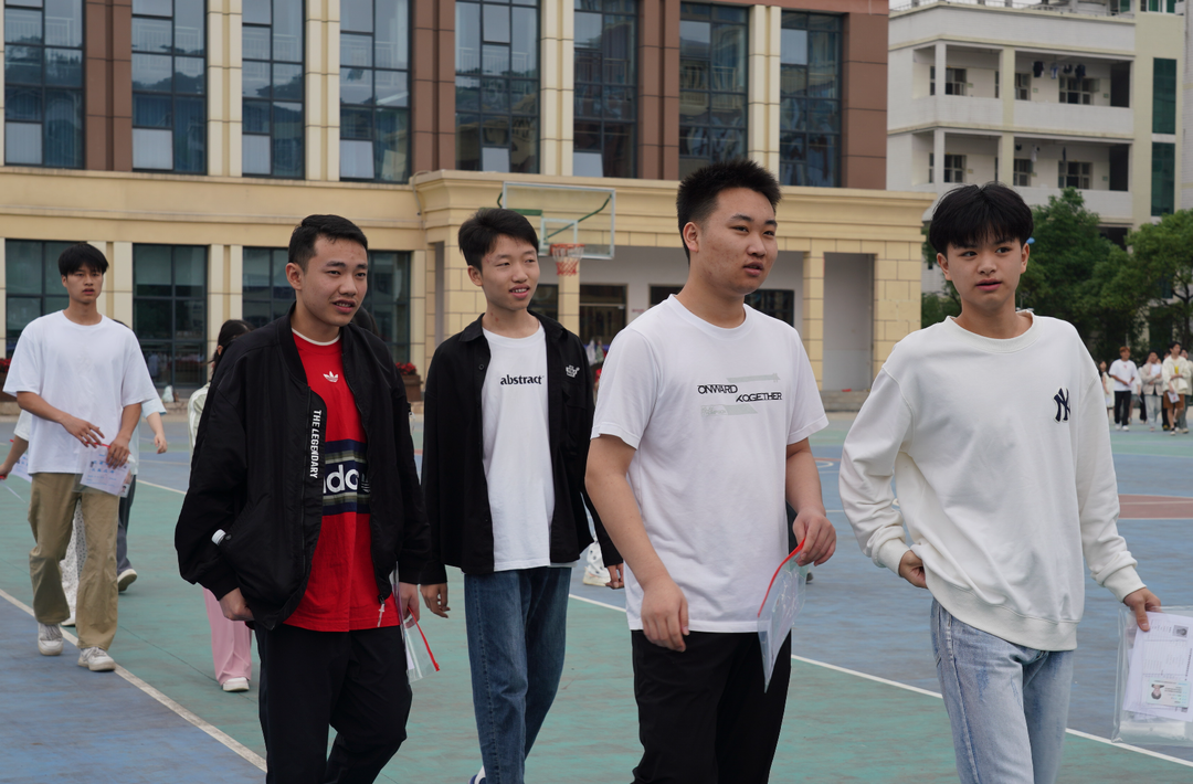 视频｜高考第一天  老师感言：孩子们的成长是我最大的收获