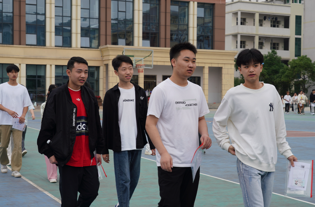 图集｜今天，中方县1926名考生步入考场！