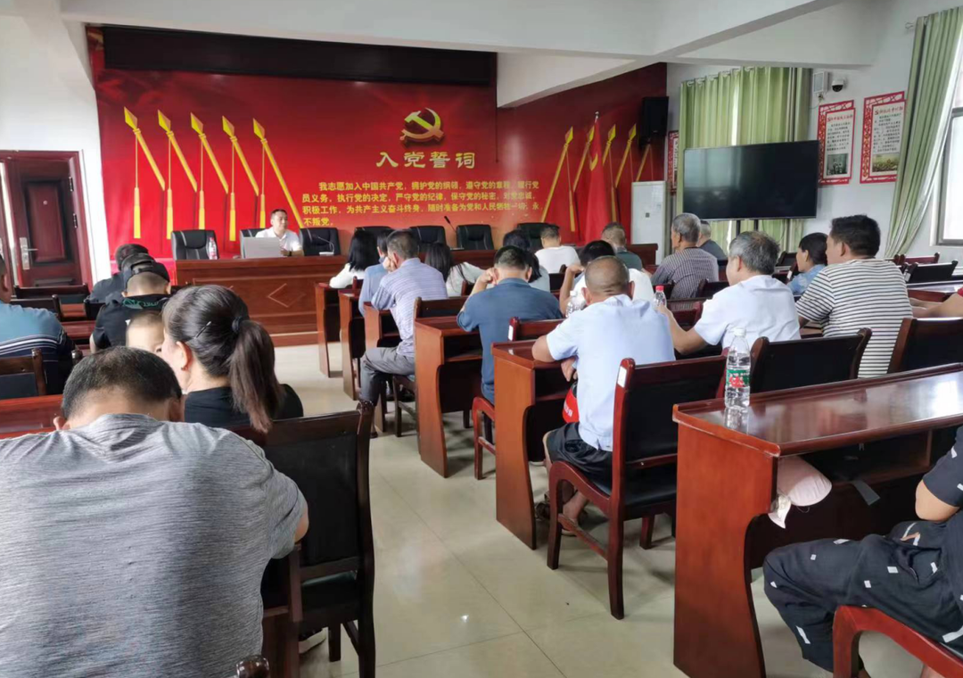 刘国龙深入联系镇村宣讲习近平总书记考察湖南重要讲话和指示精神