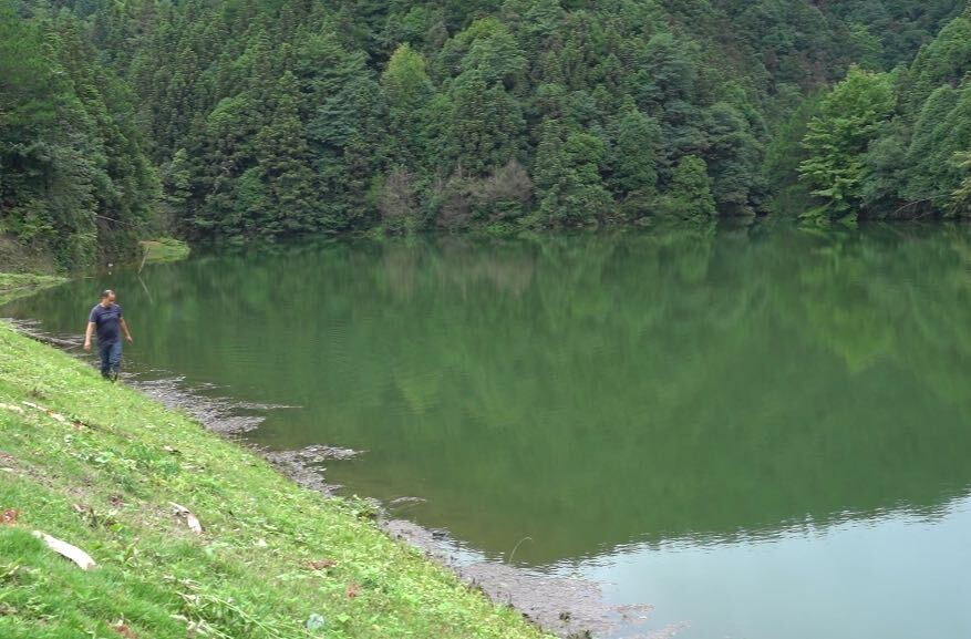 中方县：30座水库溢洪 及时开闸减压 确保安全度汛
