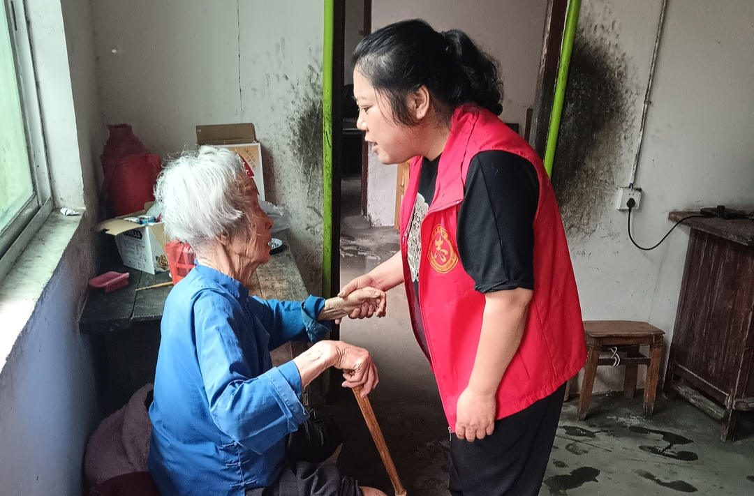 “汛”线直击|“那你就是我的娘屋人了！”——两次洪灾中的暖心转移 一段持续多年的“鱼水”之情