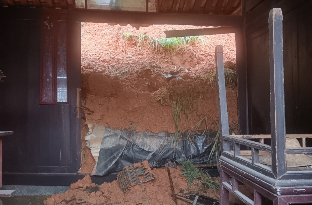 “汛”线直击|“应转尽转”护民安！ 中方县1日内9处地灾险情 0人伤亡