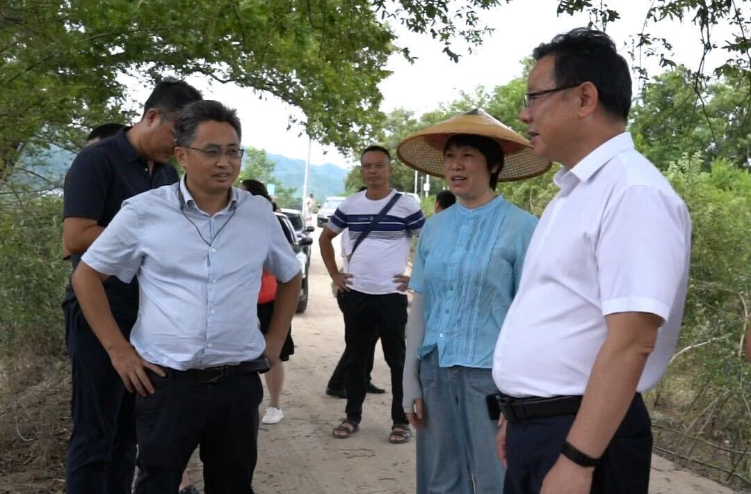省农业灾后恢复生产指导组到中方县调研农作物受灾情况