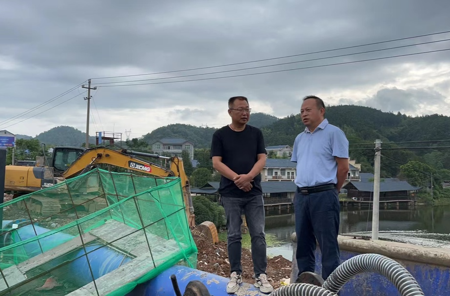向付和调研鹤中一体化重点项目建设