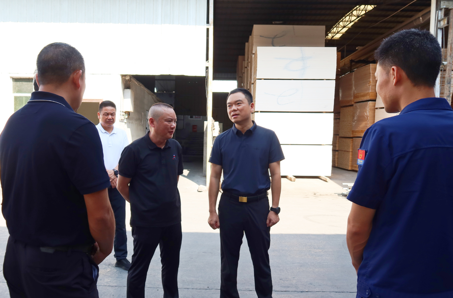 胡杰现场督导检查园区安全生产、调研G209鸭嘴岩三段合一工程项目建设情况