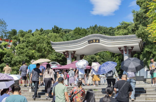 暑期游湖南，坐公交去景点最全攻略！