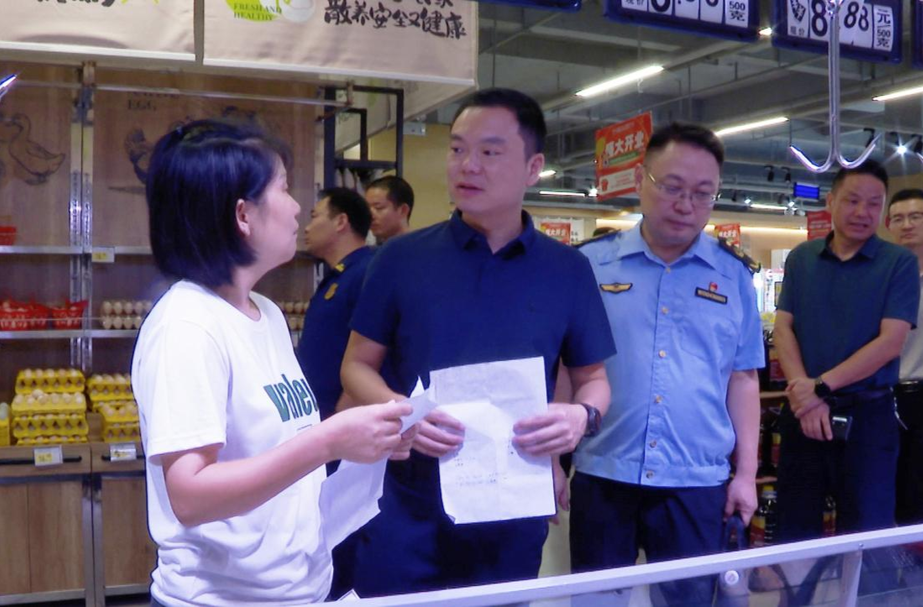 胡杰中秋节前督导检查安全生产、食品安全工作