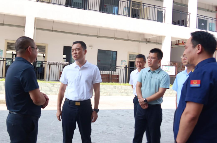 胡杰到泸阳镇宣讲党的二十届三中全会精神并督导检查节前安全生产工作