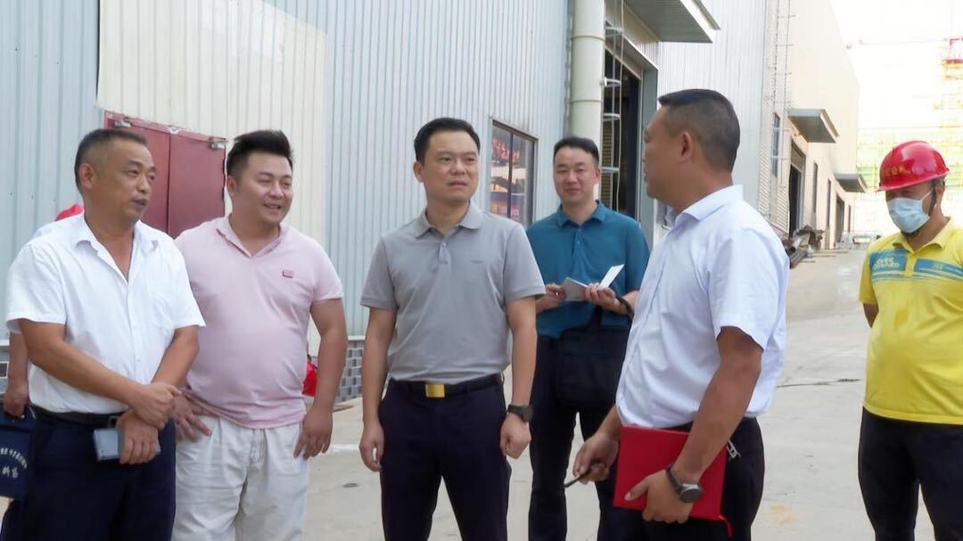 ​胡杰到企业宣讲党的二十届三中全会精神并开展“两重”“两新”送解优调研工作