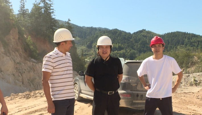 刘长松到乡镇督导检查安全生产和重点项目建设工作