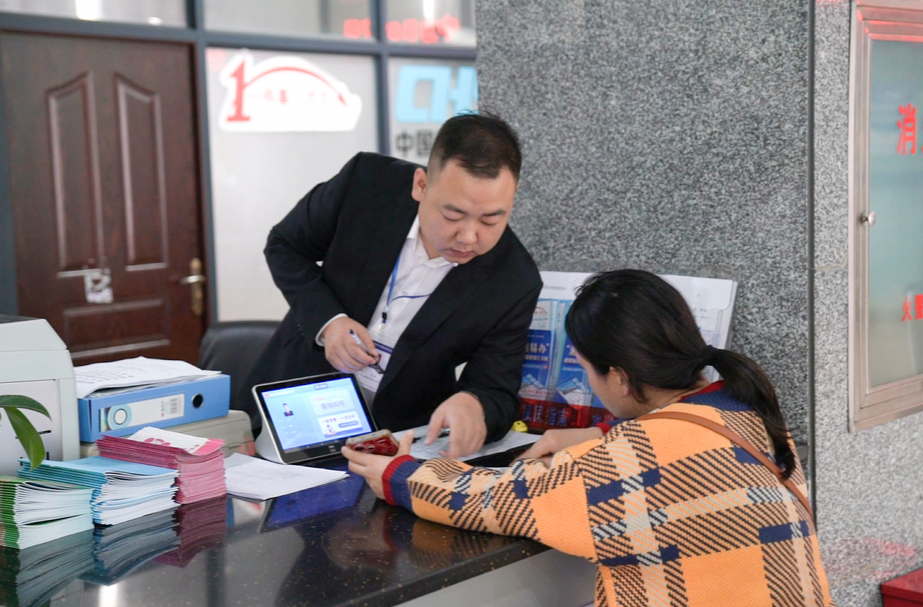 中方县政务服务中心：推动"高效办成一件事" 助力政务服务再提升