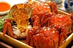 7只螃蟹下肚，小伙把自己“炫”进ICU！专家教你健康吃蟹→