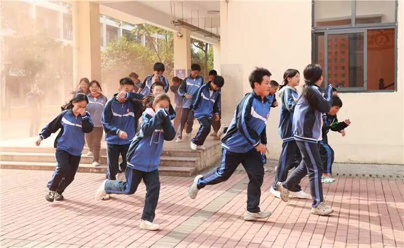 中方县芙蓉学校：演练筑防线 防患于未“燃”