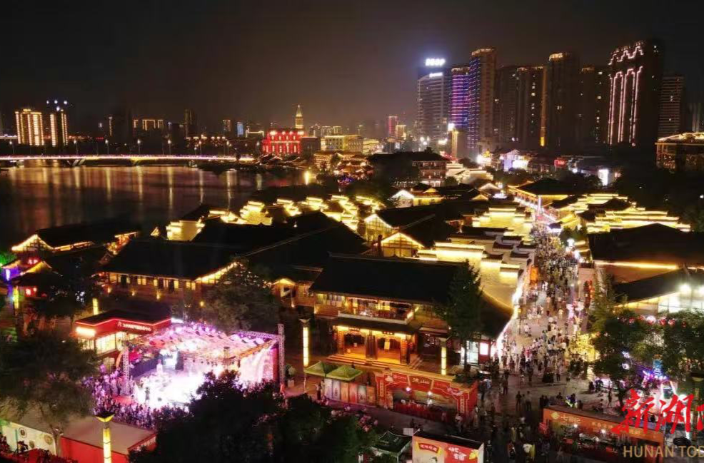 看过来！全国媒体大咖眼中的常德是什么样子？@湖南日报要闻版头条