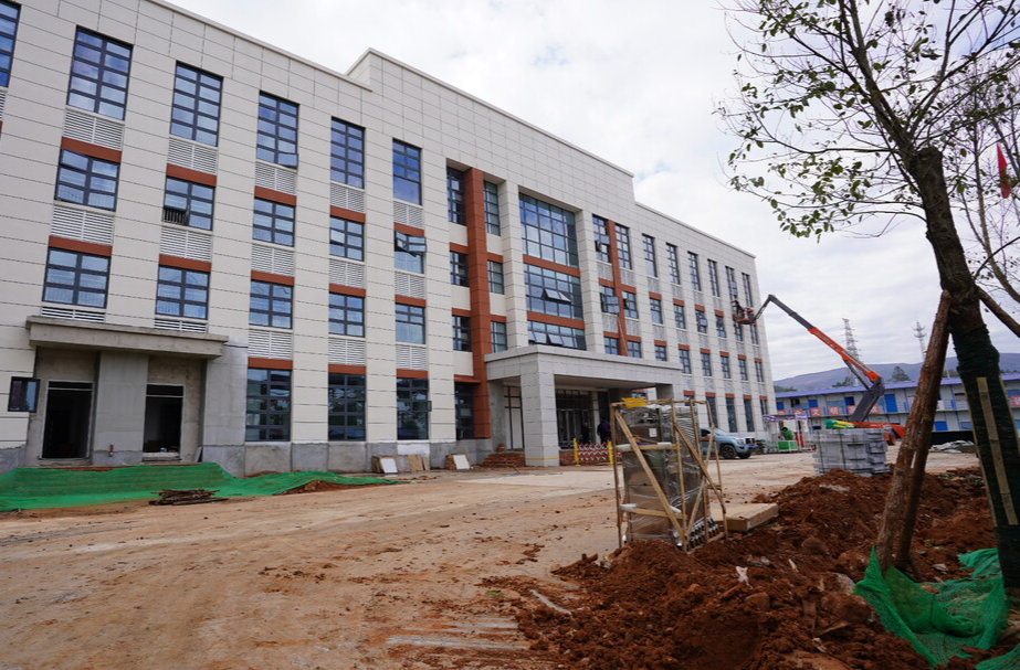 鹤中一体看中方|公共实训基地竣工在即 区域性教育中心建设“拼图”愈发完善