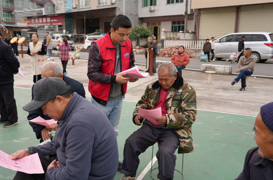 中方县桐木镇：医保宣传“接”地气，惠民政策“暖”人心